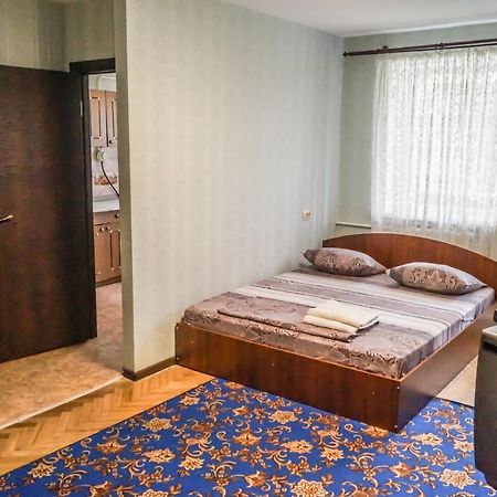 Apartments On Druzhby Narodiv 6 A Kiev Dış mekan fotoğraf